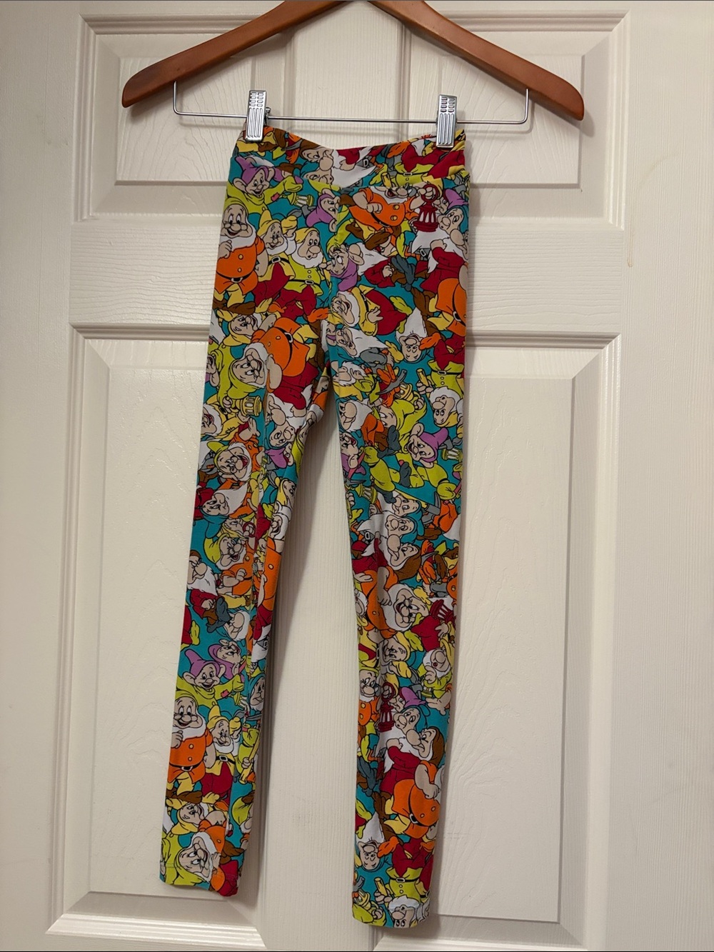 LuLaRoe Multicolor Snow White Dwarf Print Leggings